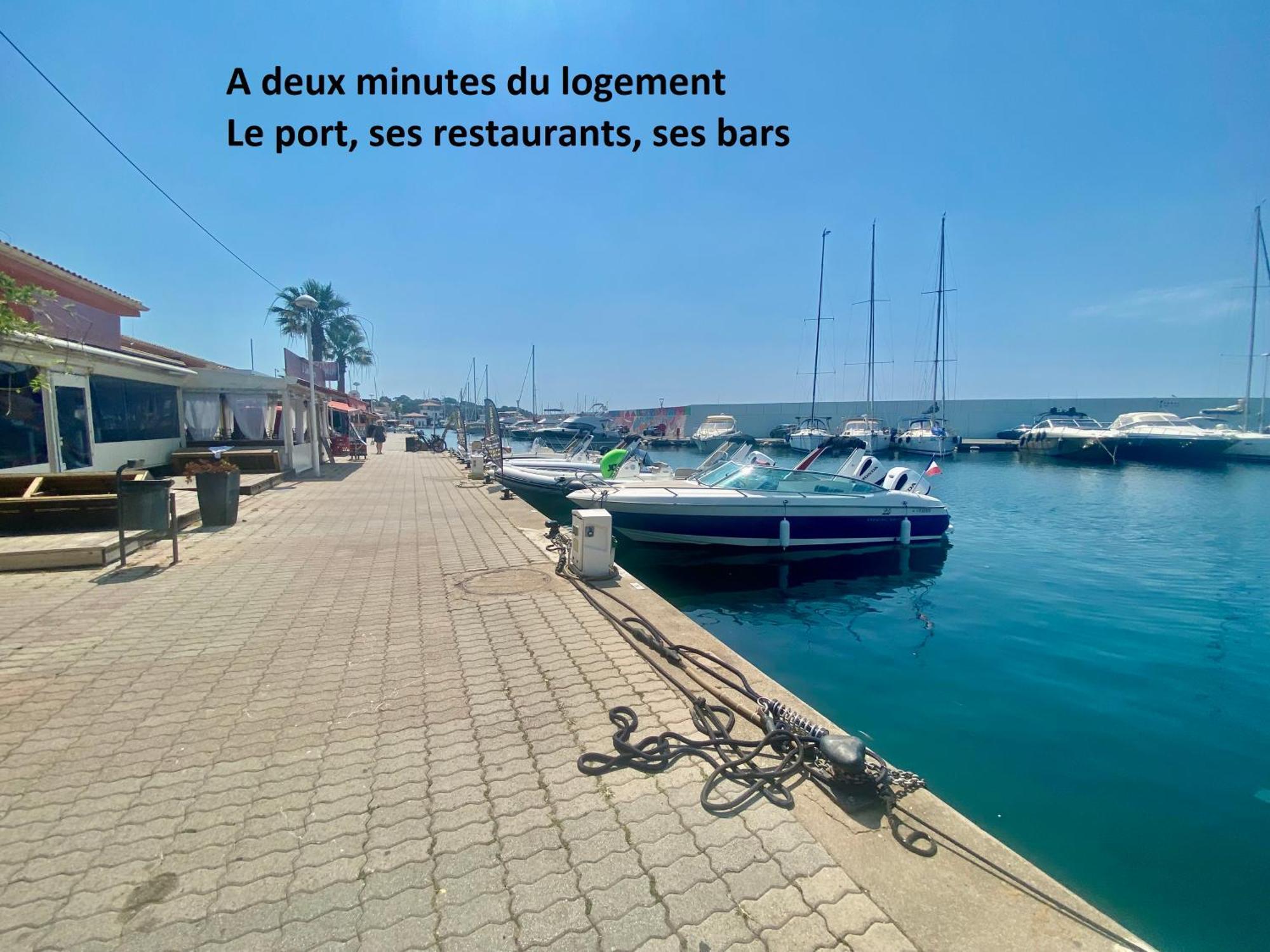 Appartement Face Mer Et Port Santa Lucia Climatise Et Wifi Saint-Raphaël Exterior foto